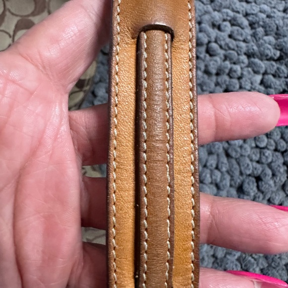 Coach Hampton Clip Signature Classic Shoulder Bag - Picture 11 of 14